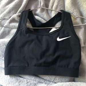 NWOT Nike sports bra